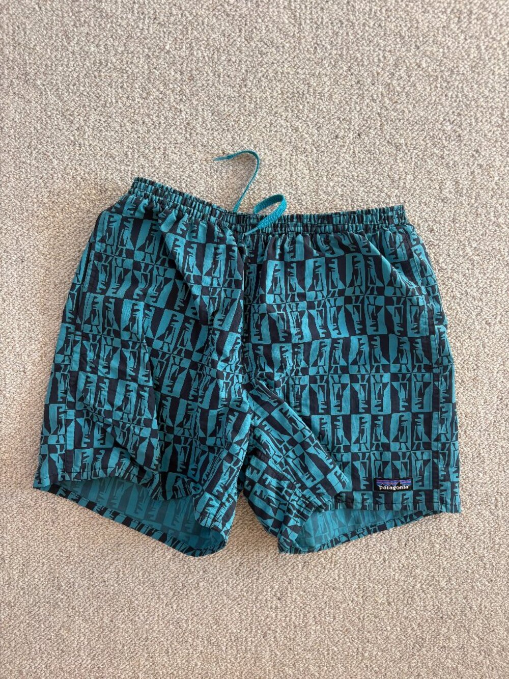 Classic Patagonia Mens baggies in a print